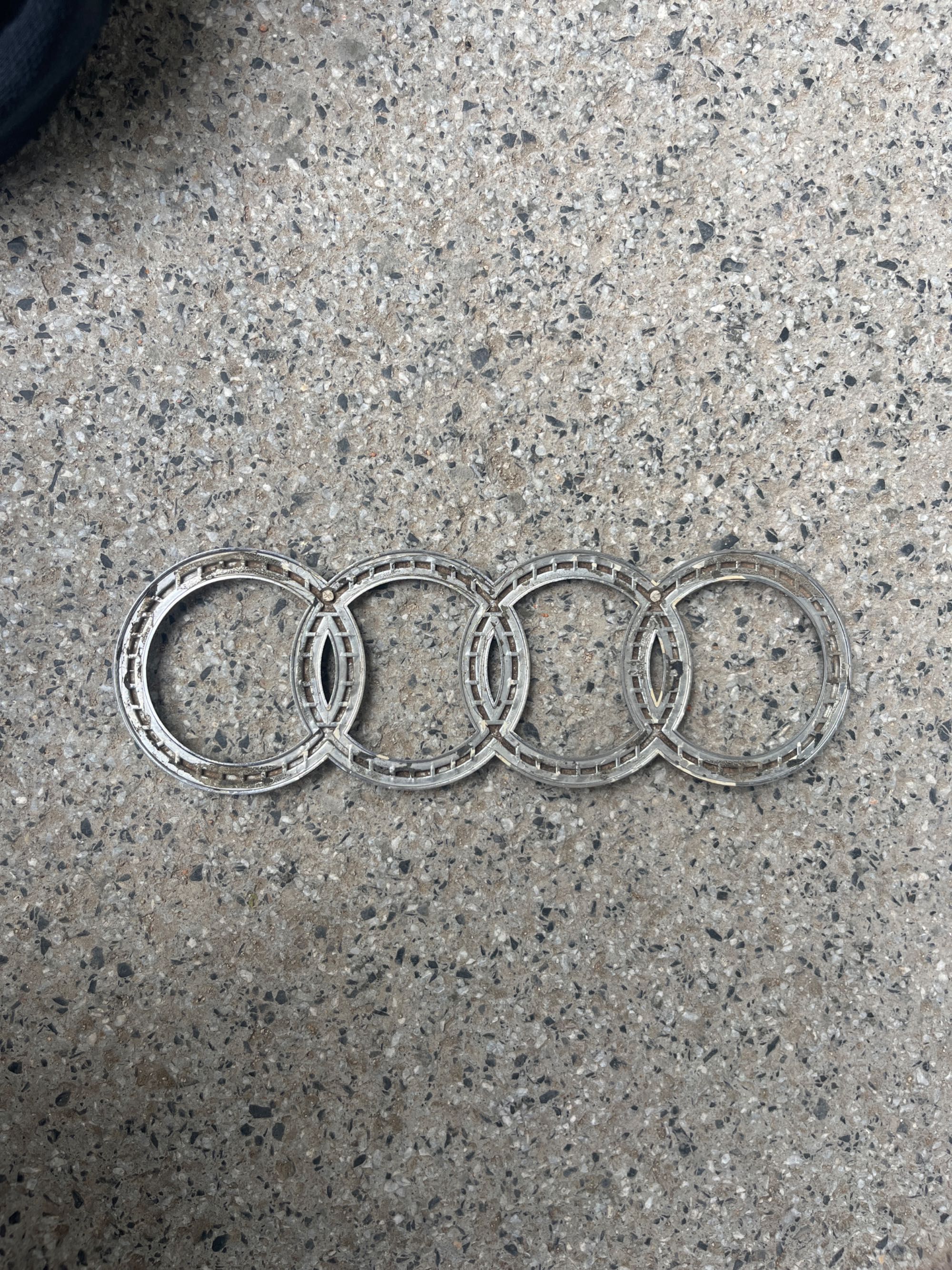 Емблема за AUDI A4