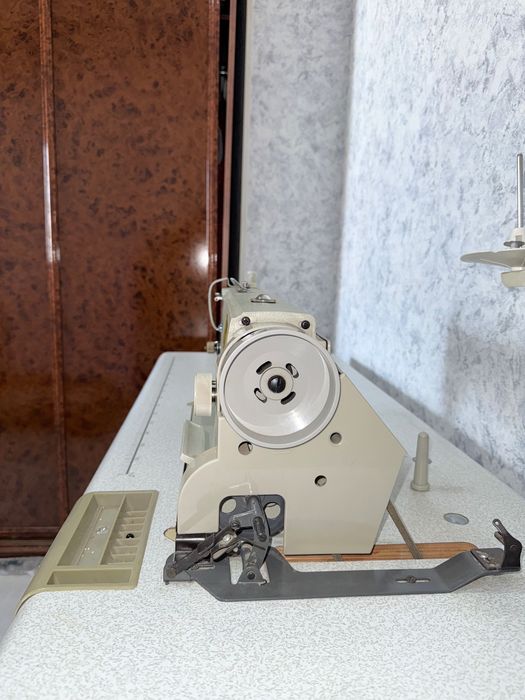 Швейная машина по договорной цене