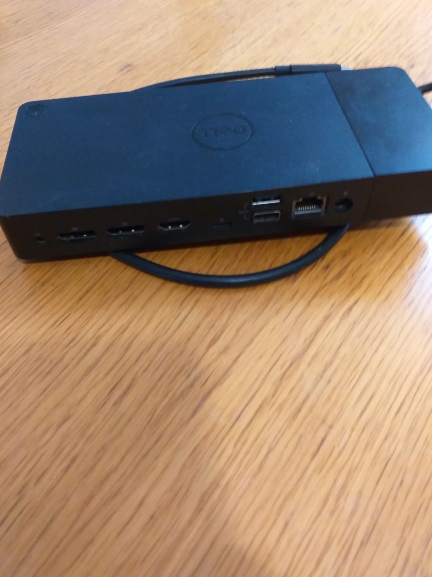 Docking station dell doua modele