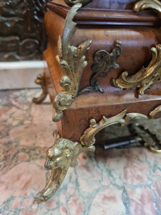 Ceas de perete din lemn si bronz, stil Baroc sec. 19