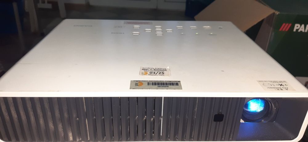 Proiector casio performant cu multe functii