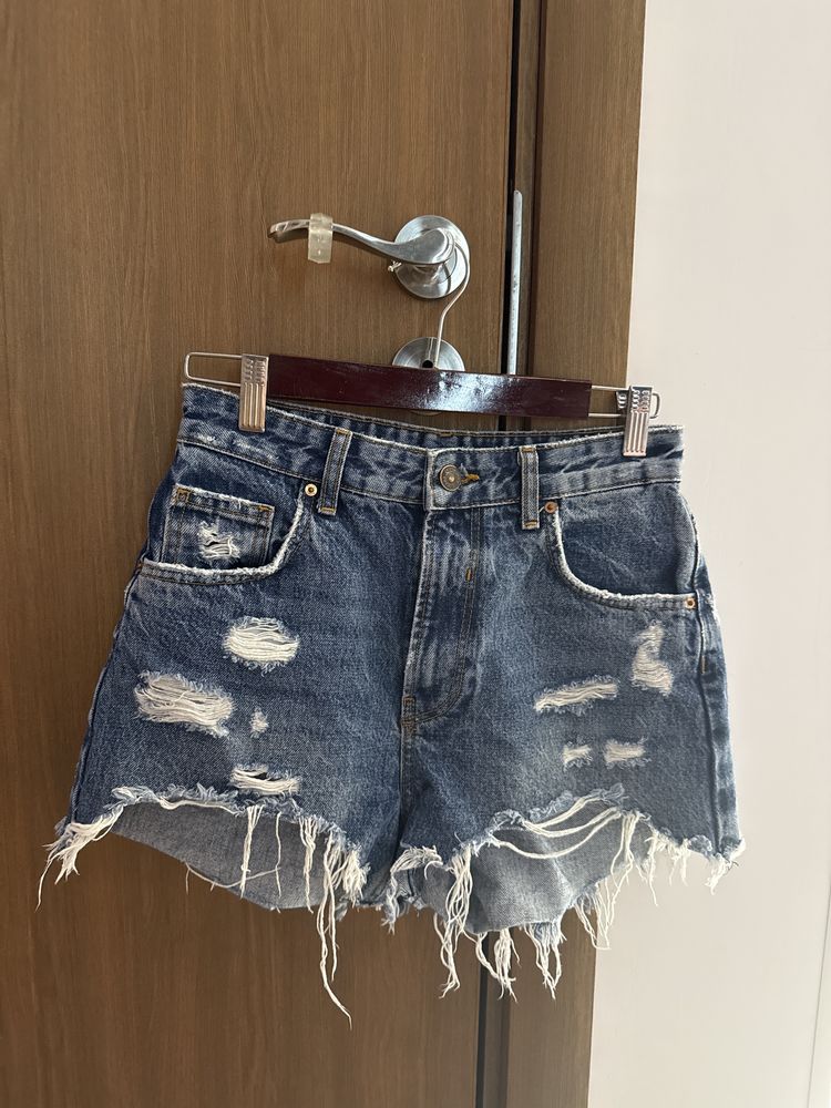 Дънкови дамски къси панталони Bershka