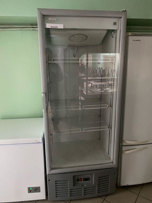 Продам холодилник в харошем состаеяние