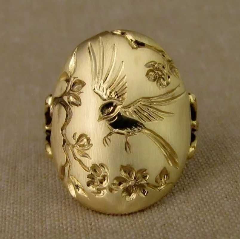 Златен дамски пръстен от медицинско злато (медицинска стомана). Нов!