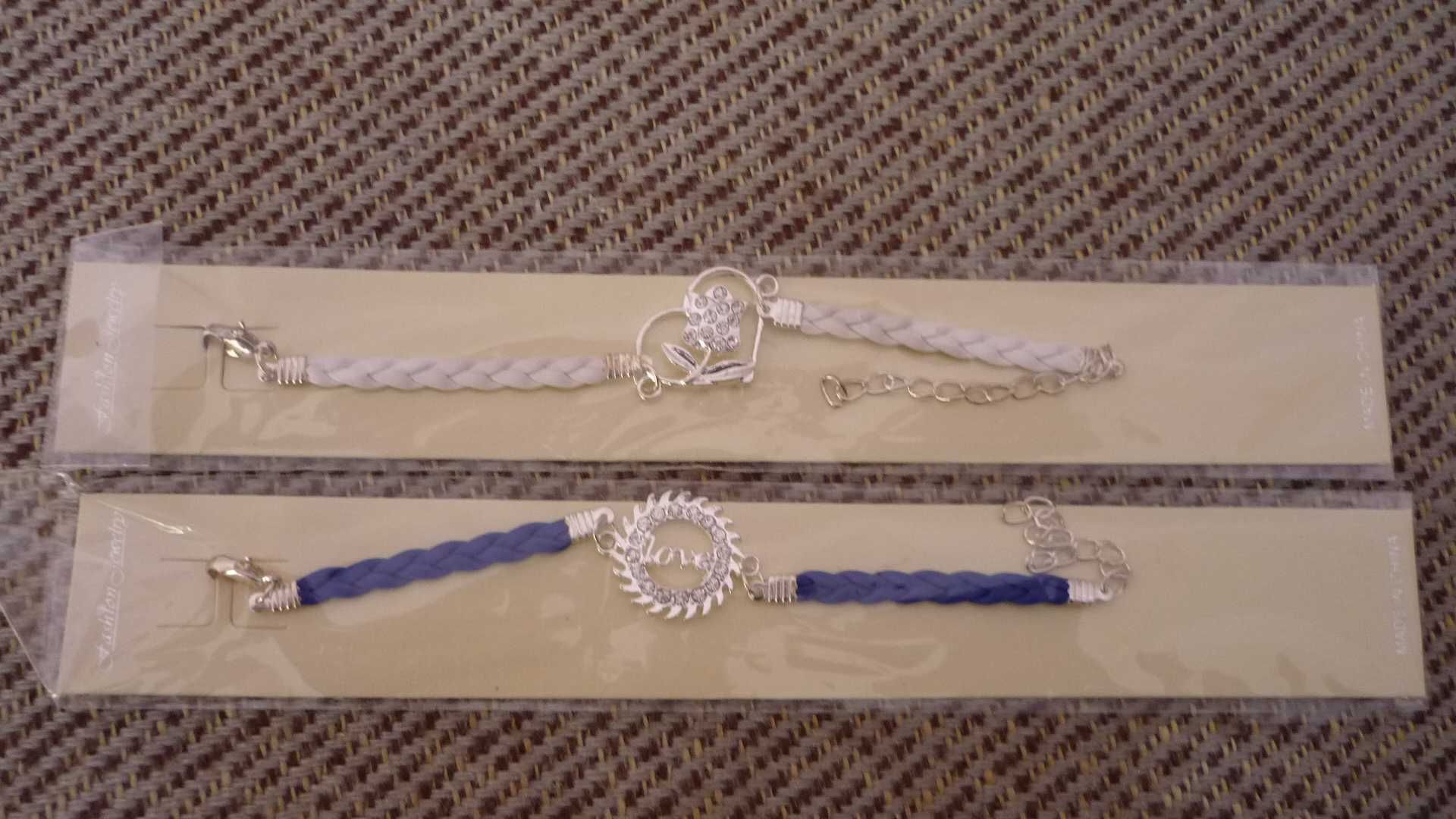 Дамски гривни и висулки