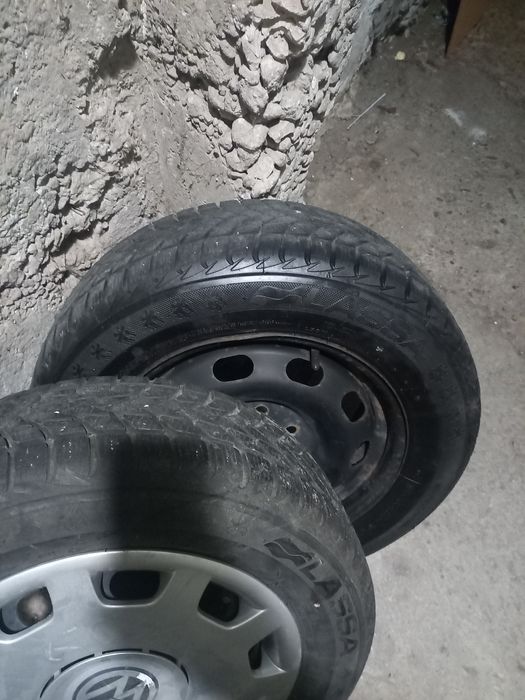 Гуми с джанти 4 бр. голф 4 195/65/15