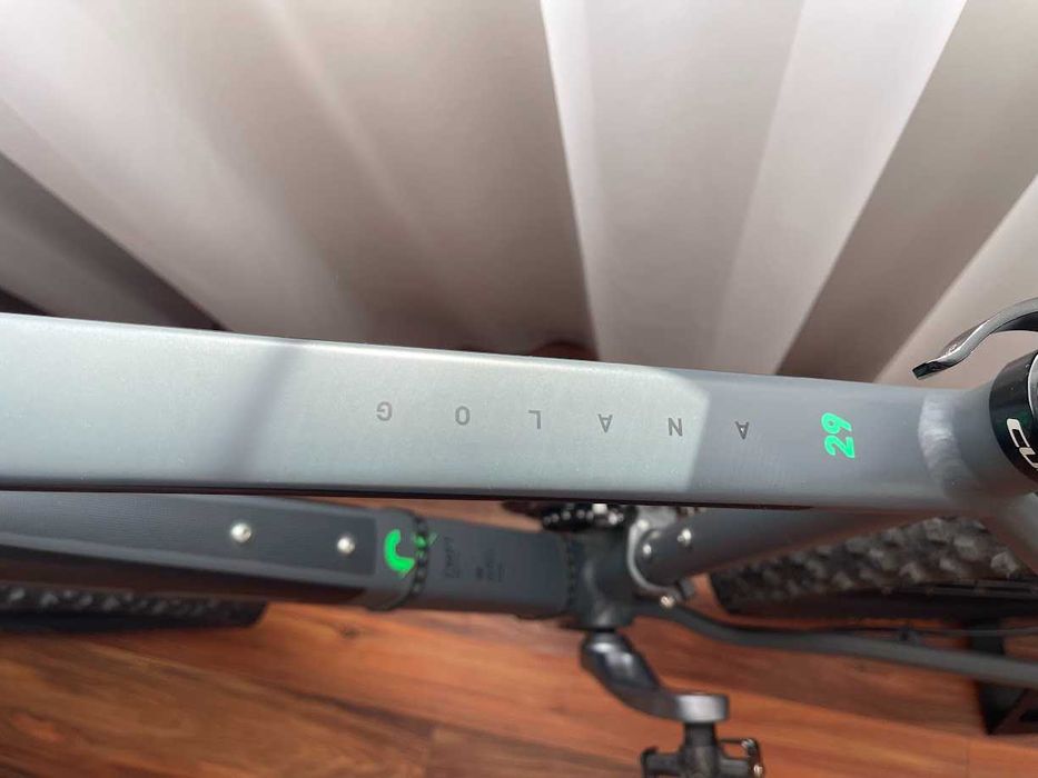 Bicicleta Cube Analog 29