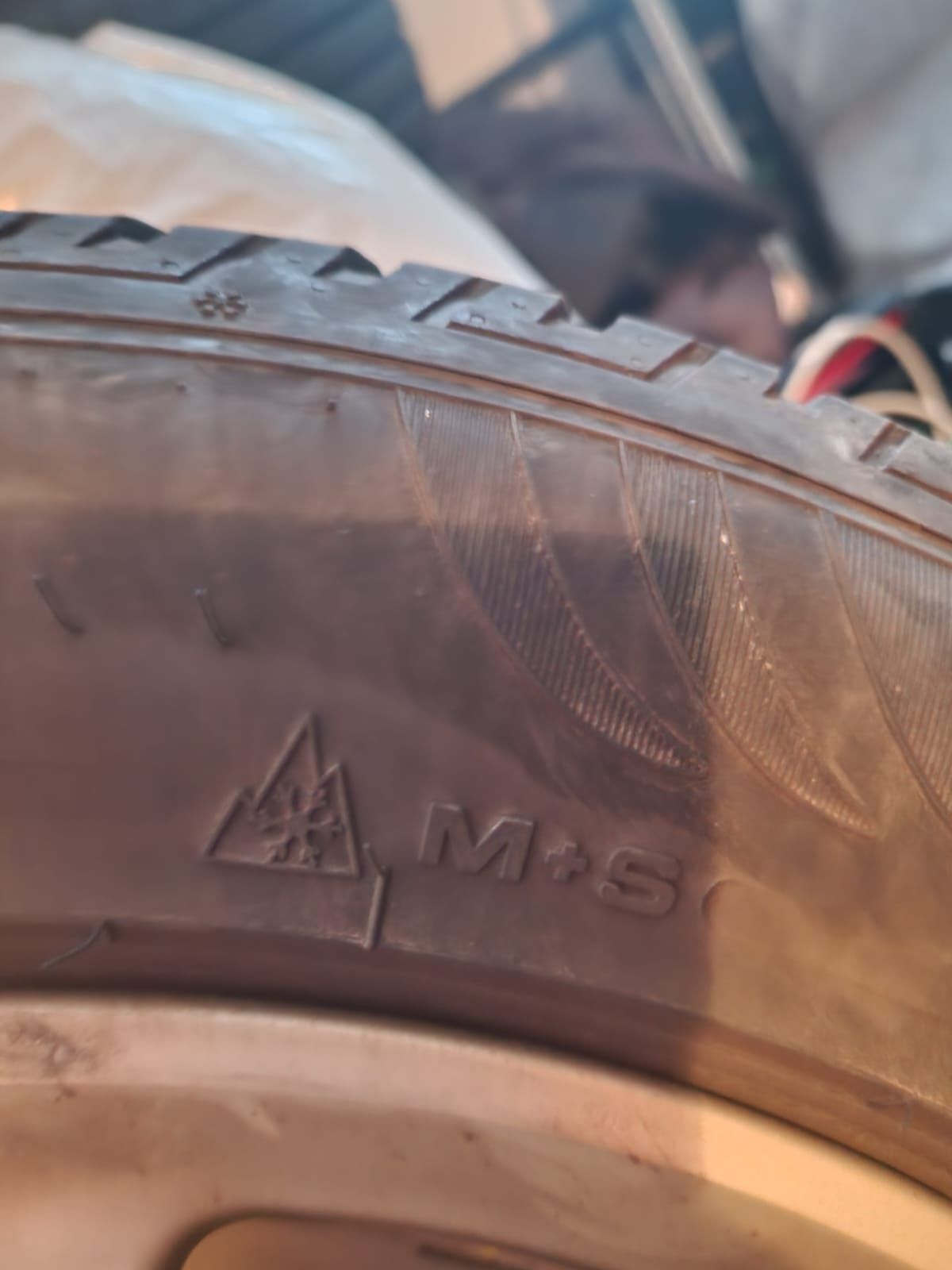 Roti de iarna Audi A4b8