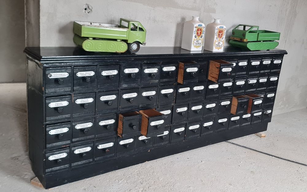 Dulap,sertar vechi din lemn stejar!dulap farmacie