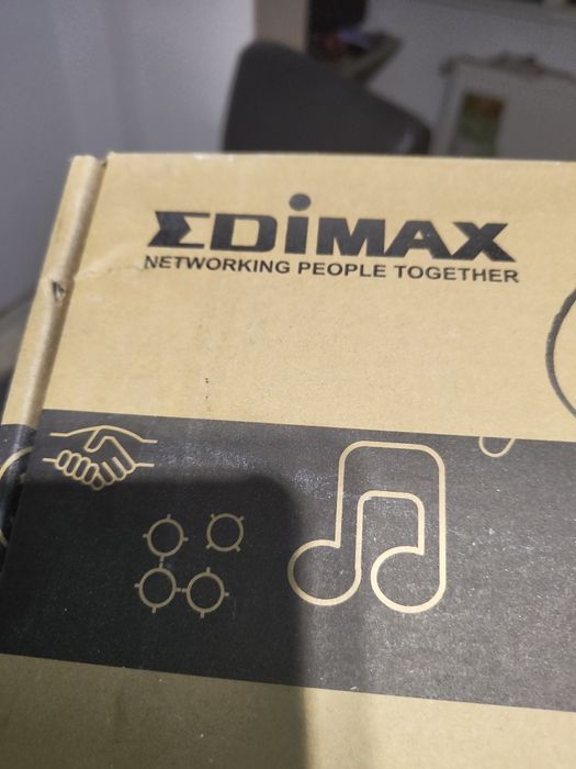 Switch edimax es 1024 cu 24 porturi 10/100Mbit/s