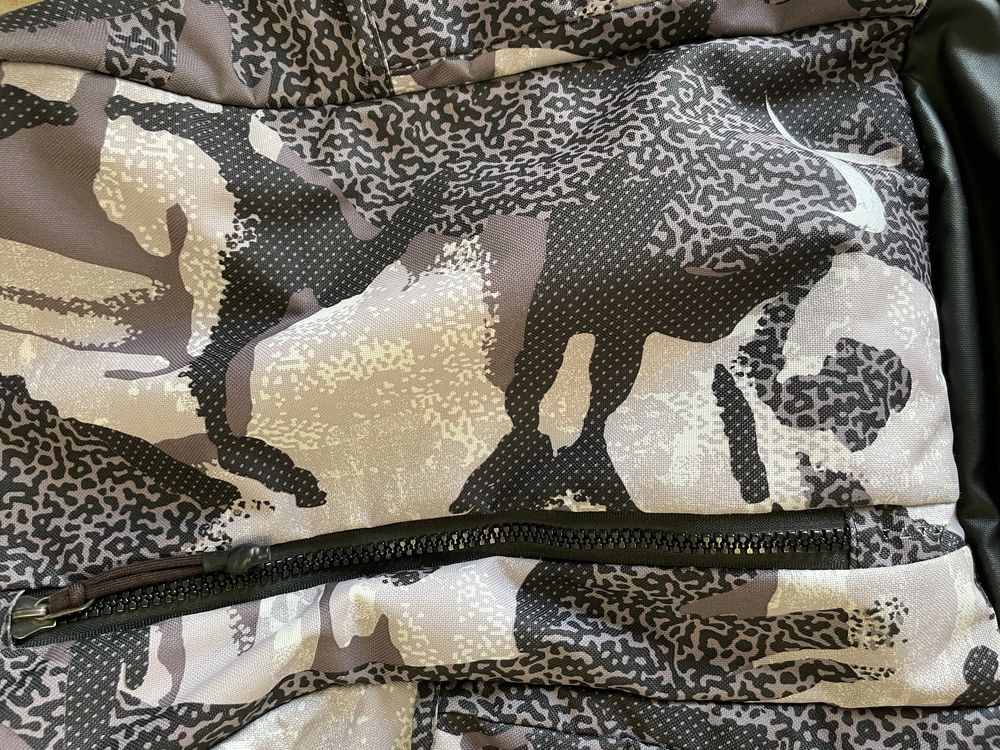 Раница на марка NIKE