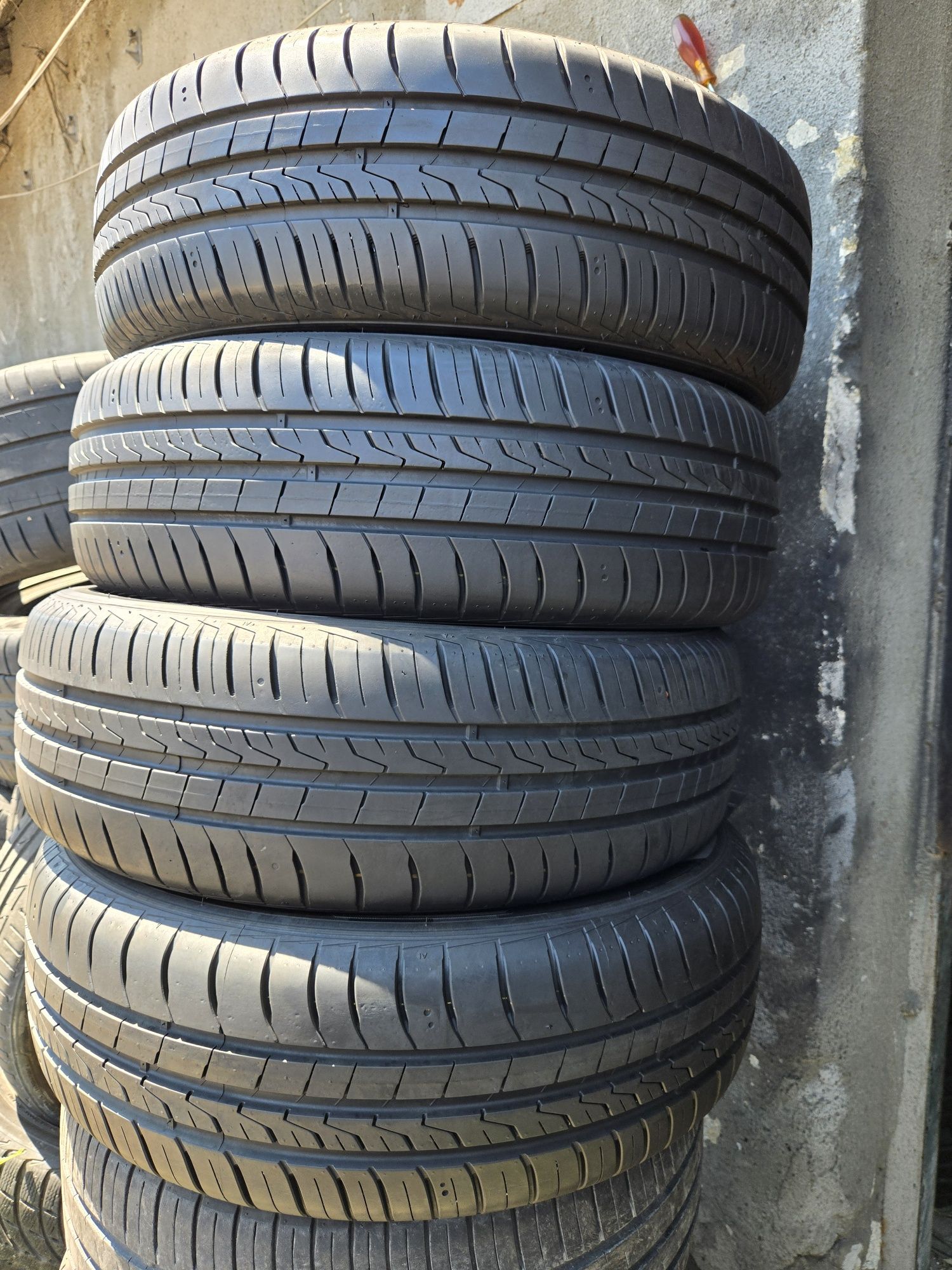 4бр. 195 65 15 Hankook летни.