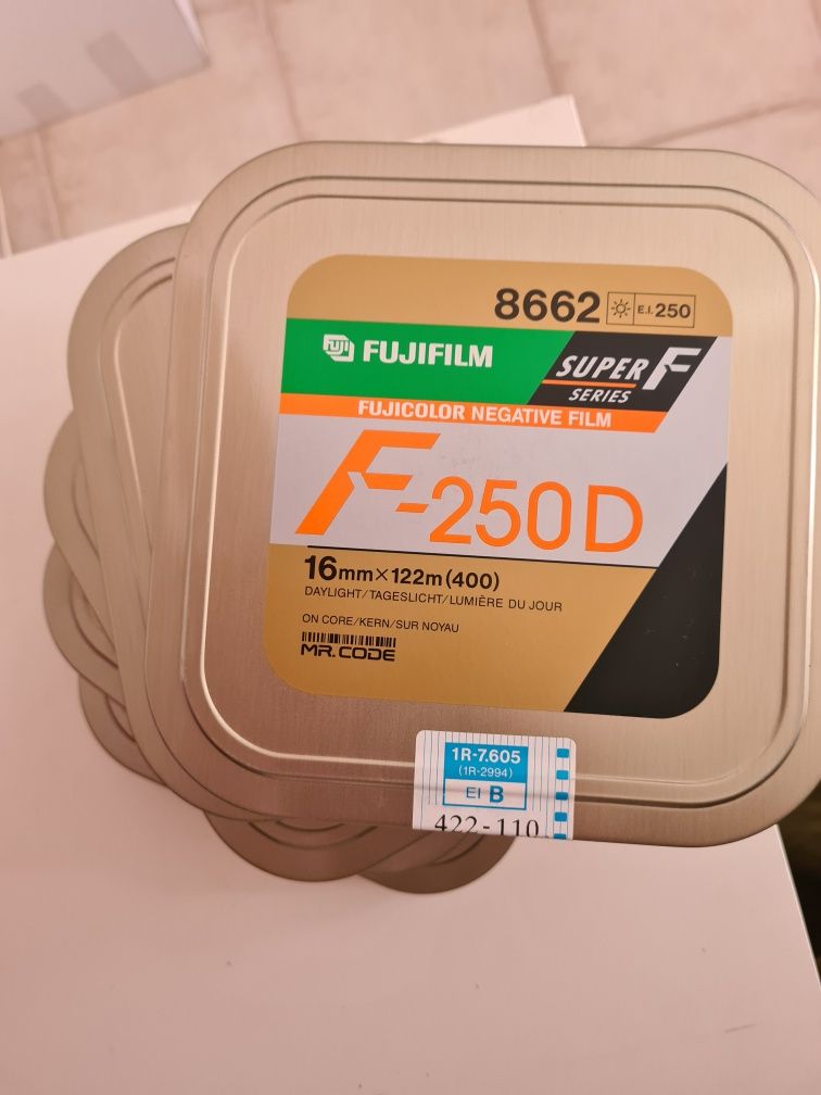 Pelicula 16mm Fujifilm F-250D