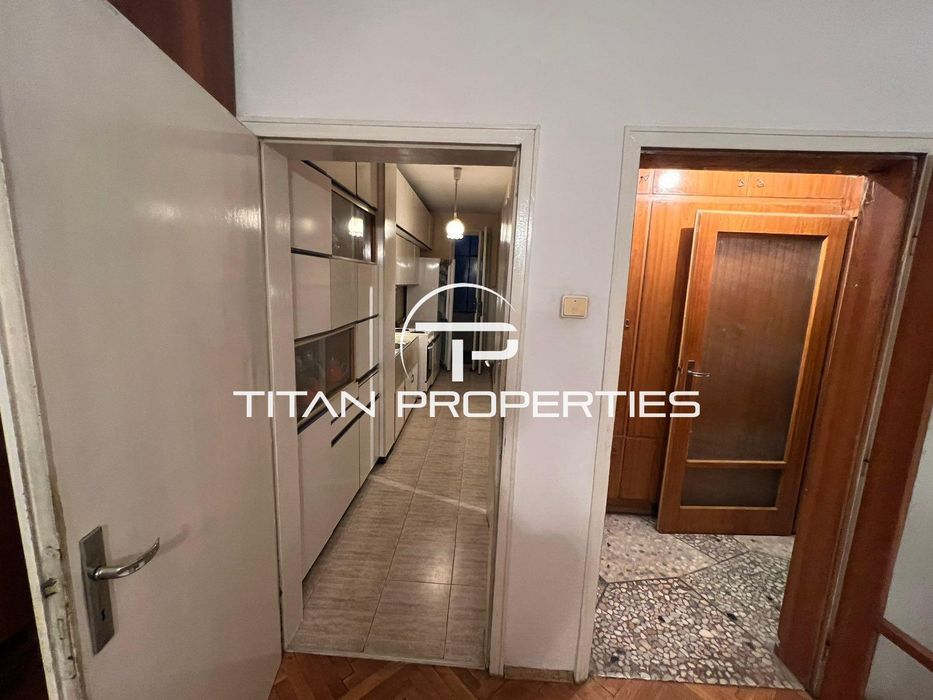 Дава се под наем Многостаен апартамент в Варна, Център - 110 кв.м за 460 € - Снимка #9