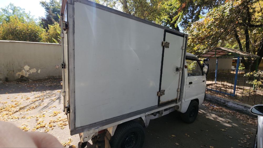 Лабо, 2017 г., газ, хорошее состояние.