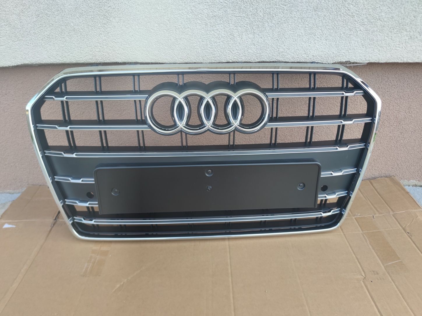 Grila centrala Audi A6 C7 S6 facelift 2014-2018