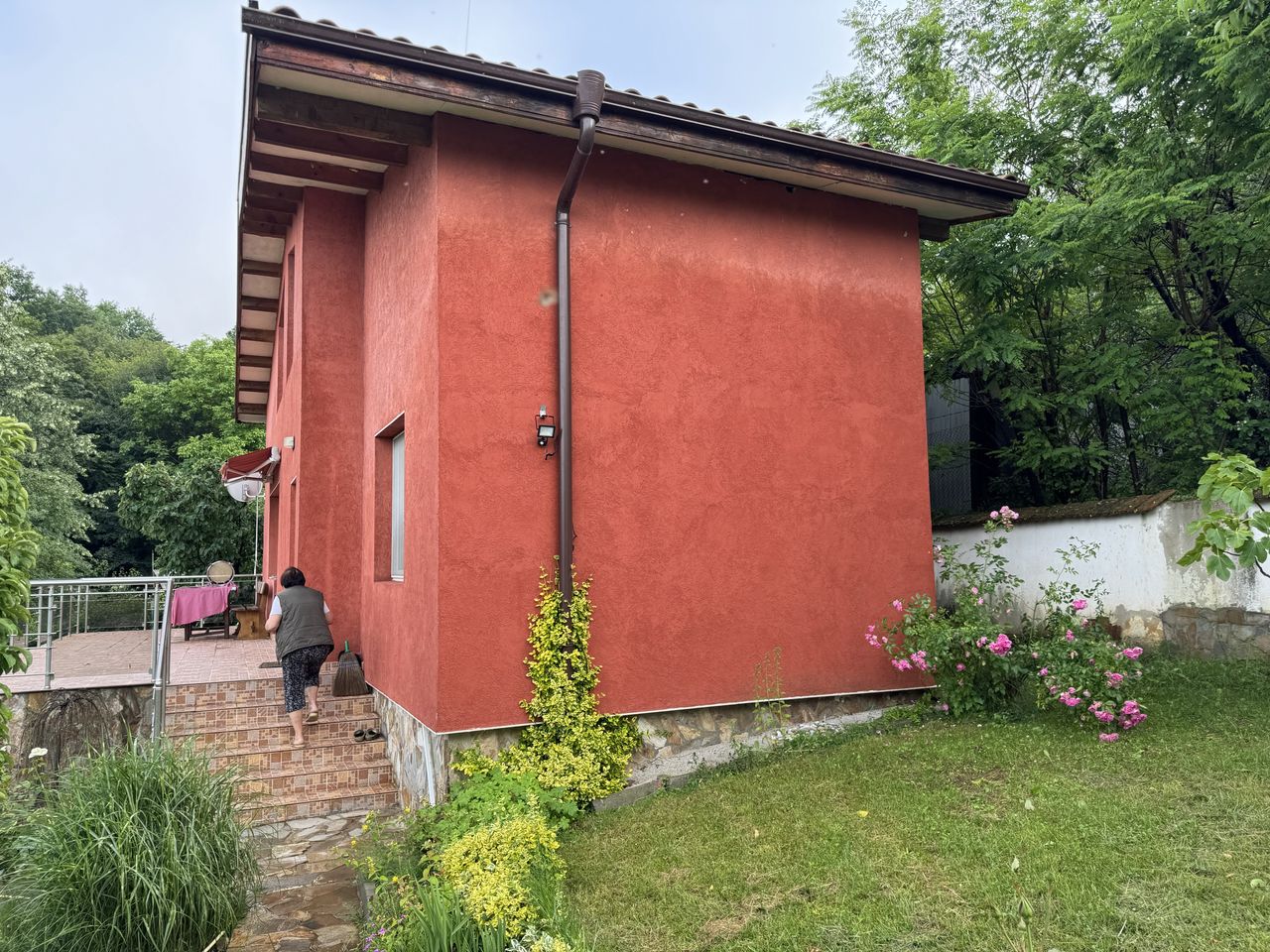 Продава се Къща в Ботевград - 60 кв.м за 2464 €/кв.м - Снимка #1