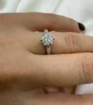 Inel solitaire de logodna din aur alb 18k cu diamant