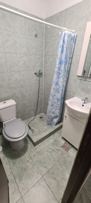 Garsonieră de închiriat, Inel -Baba Novac