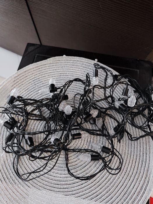 Продам новогоднюю ёлку искусственную