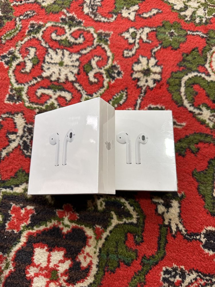 AirPods with Cherging