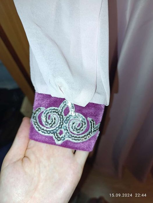 Продам женскую одежду