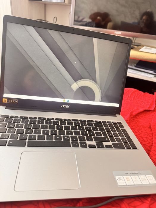 Două laptopuri Acer, compaq.vand rapid la pret bun!!