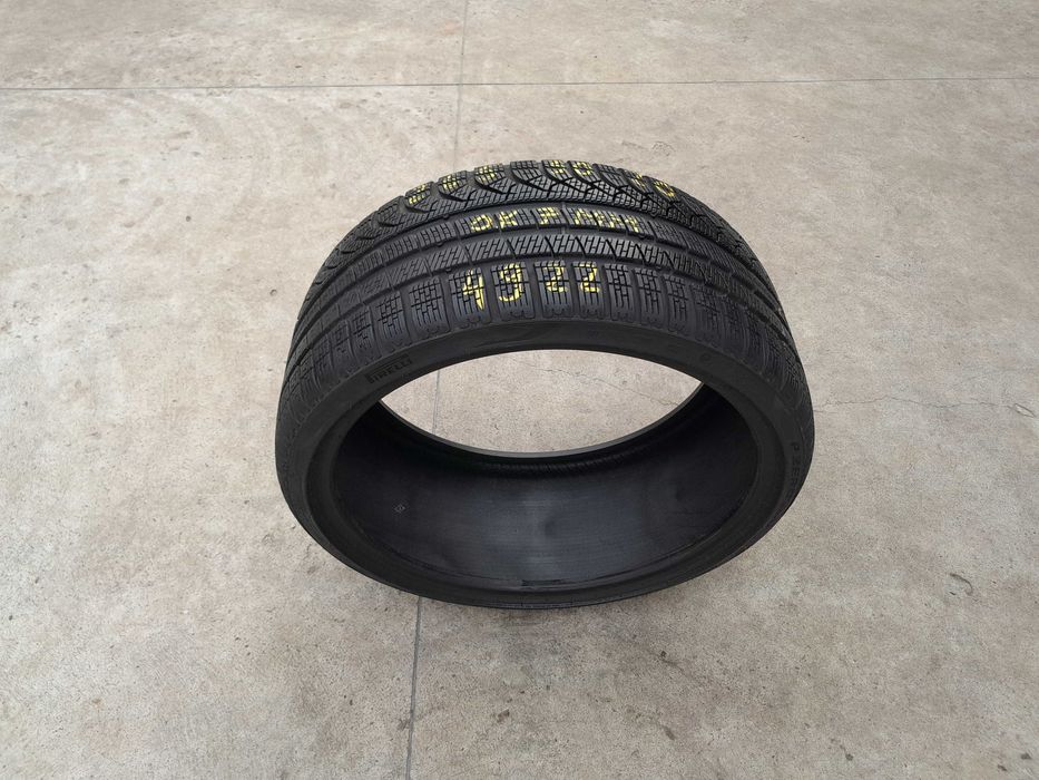 O anvelopa de iarna 265 30 20 pirelli p zero winter 7 mm dot 4922