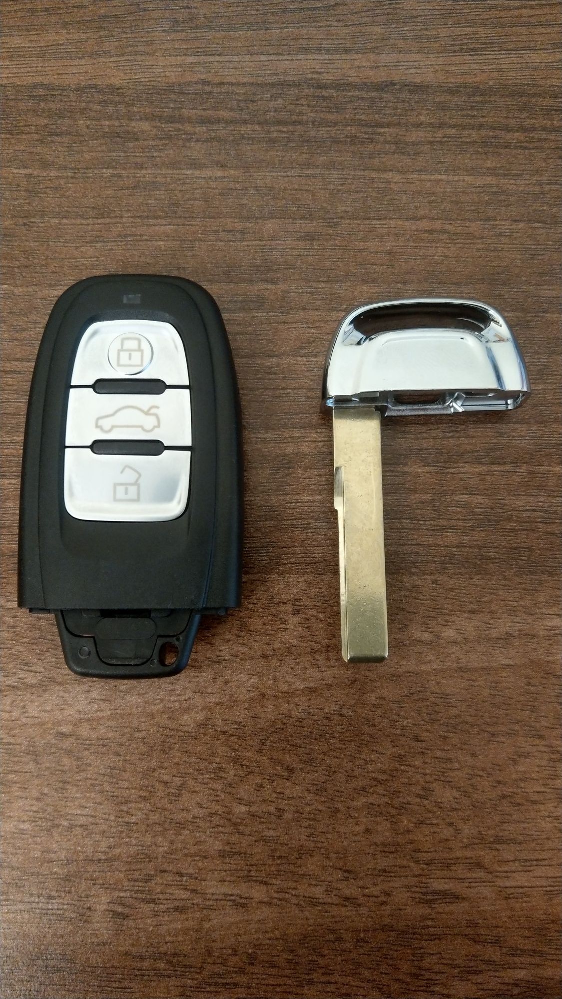 Carcasa cheie Audi cu 3 butoane pentru modele incepand cu 2007