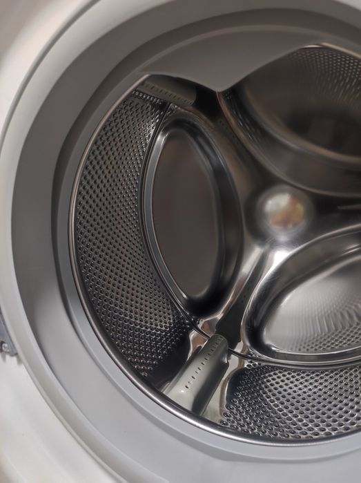 Пералня Bauknecht 1-6 kg A+++ 1400 оборота Slim, употребявана.