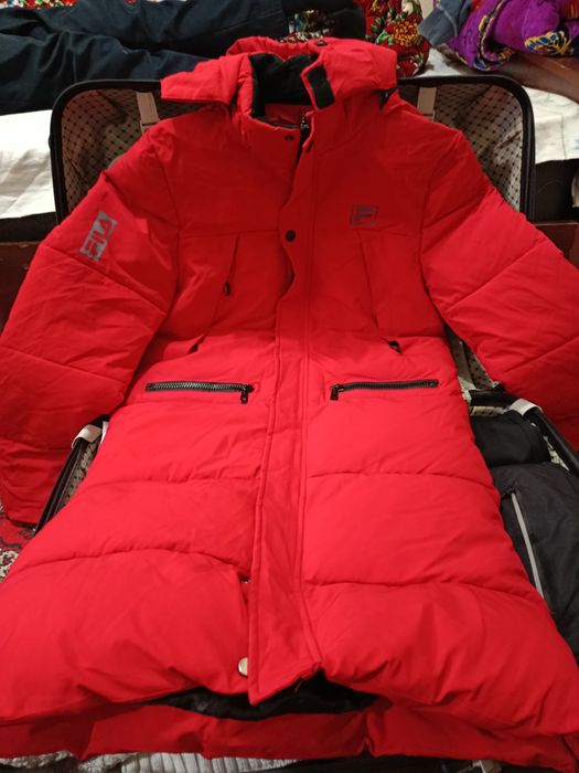 Зимняя куртка носил 1 сезон в РФ