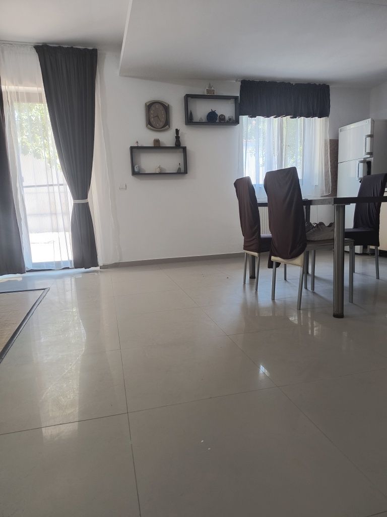 Casa zona Selgross de inchiriat