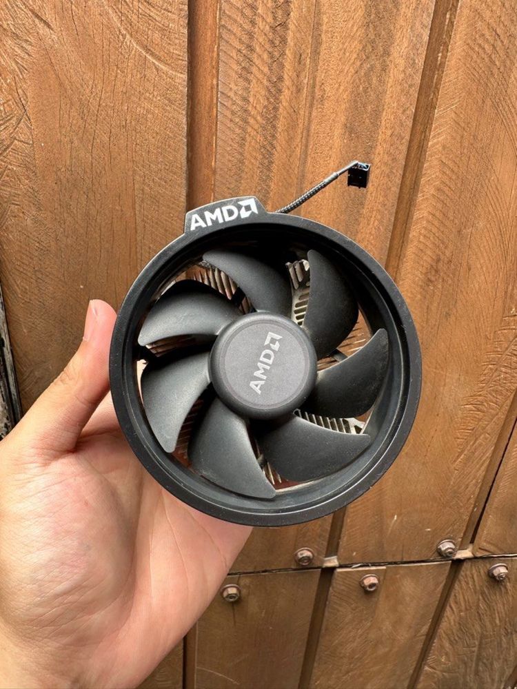 Ryzen 5 5500 - Cooler Wraith Stealth