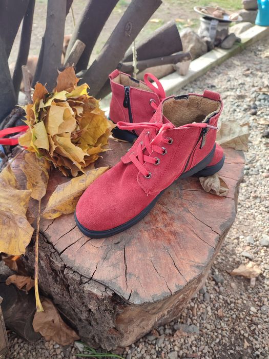 Vând Ghete de toamna