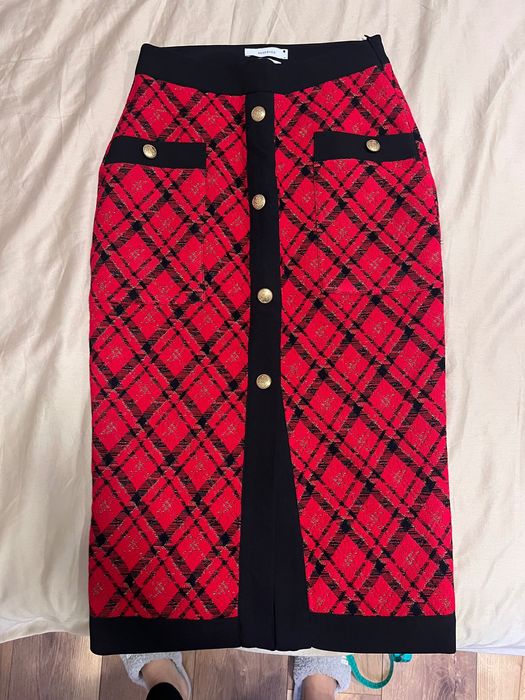 Дамска пола Reserved