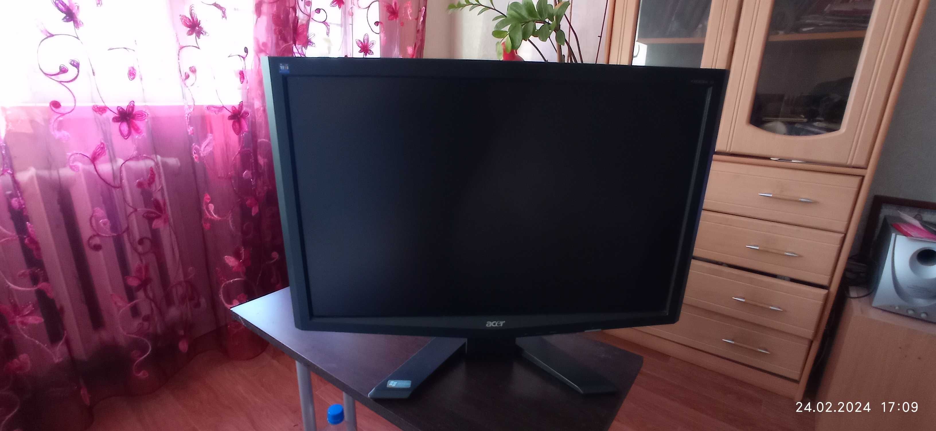 LCD монитор ACER X223W