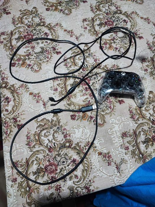 Controller cu fir PDP Afterglow Xbox One stare perfectă.