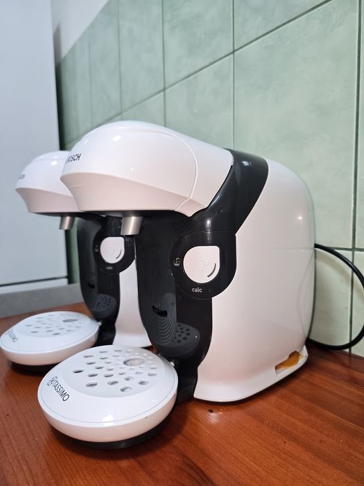 Vând 2 aparate de cafea Bosh cu capsule