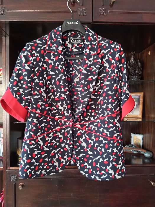 Комплект рокля +.  сако