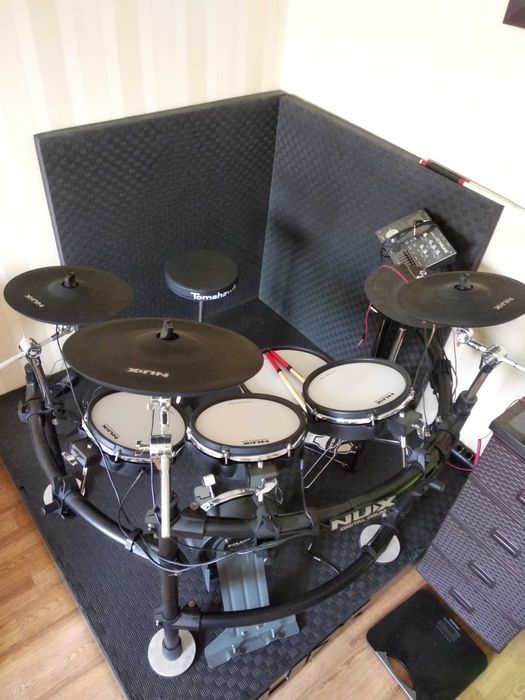 Электронная барабанная установка   Nux DM-8