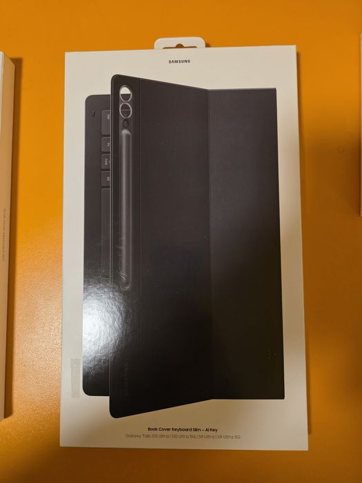 Husa Book Cover Keyboard AI, Samsung Galaxy Tab S10/S9 Ultra sigilata