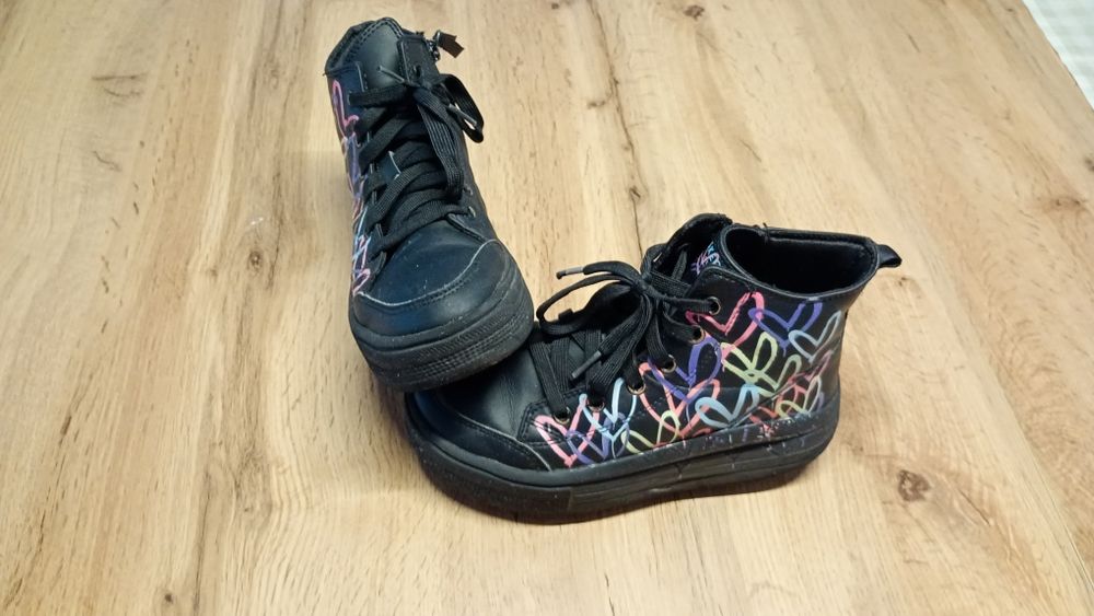 Ghete fetițe Skechers mărimea 33