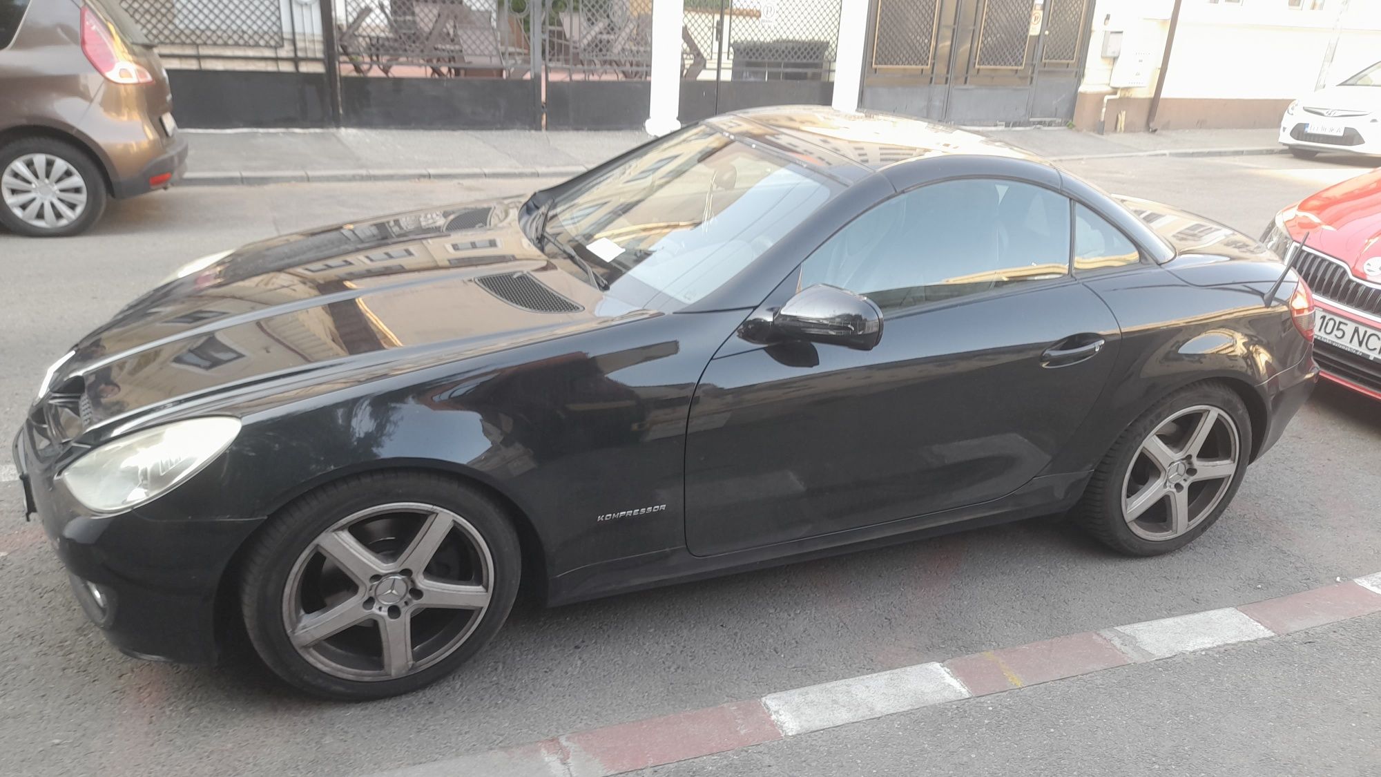 Mercedes SLK decapotabil