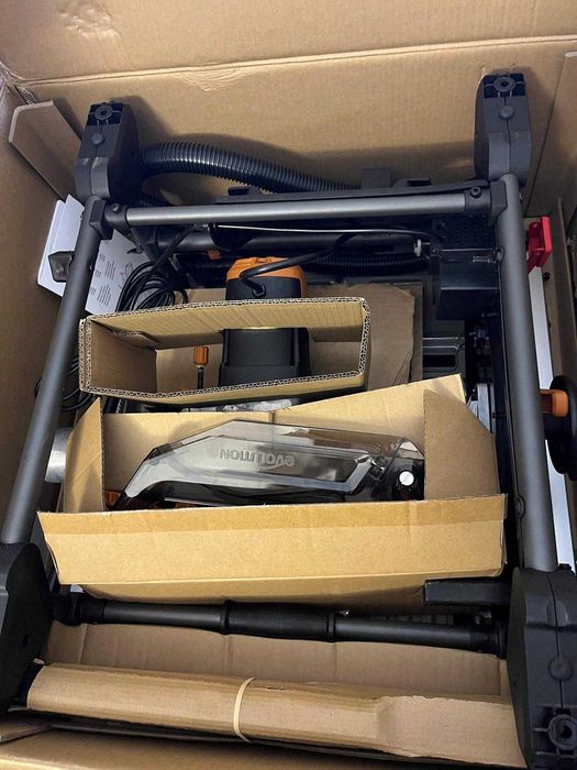 Fierastrau circular cu masa Evolution R255TBL cu disc taiere multipla