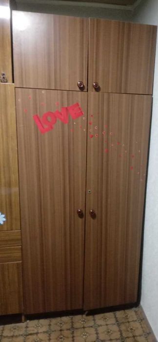 Шкаф с антрисолью б/у,состояние среднее