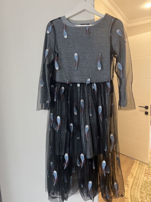 Продам платья на девочку