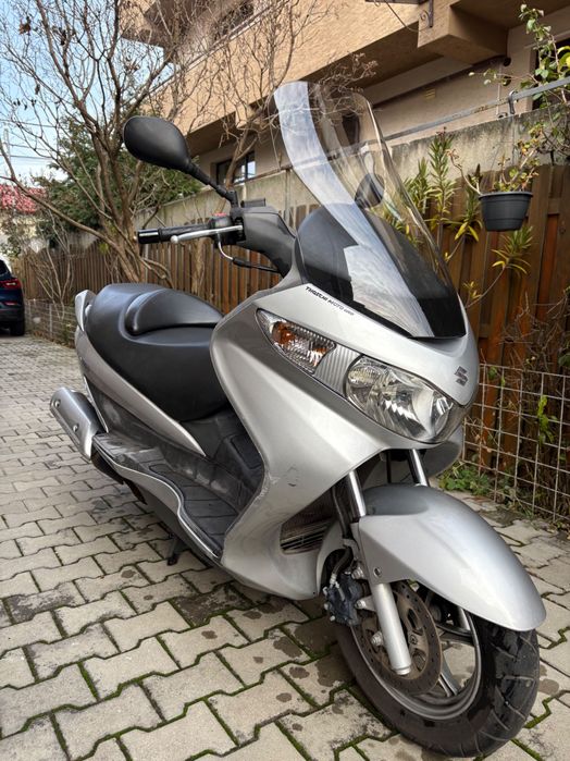 Scuter Suzuki Burgman 200 cc