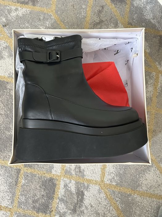 Продам ботинки новые на платформе. Турция