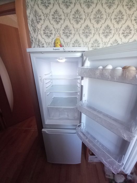 Продам холодильник почти новый