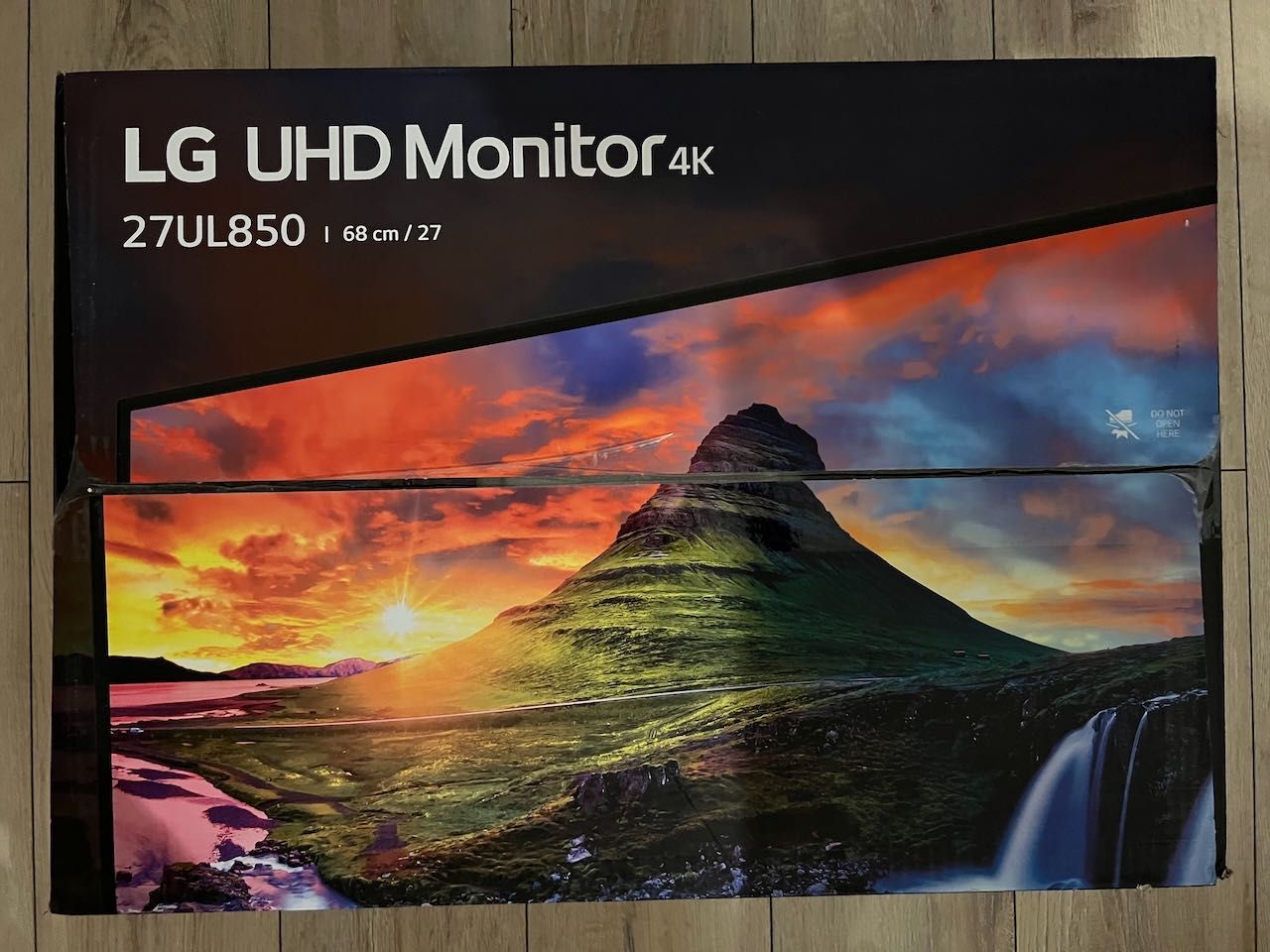 Monitor LED IPS LG 27", 4K UHD, Display Port, HDMI, USB-C, 27UL850-W